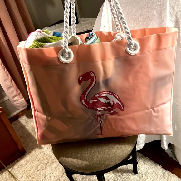 Oversized waterproof rubber bag with rope handles for sun, fun, & beach 🏖️🦩 - Picture 3 of 8